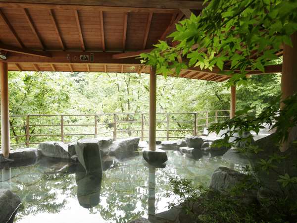 Open-air bath